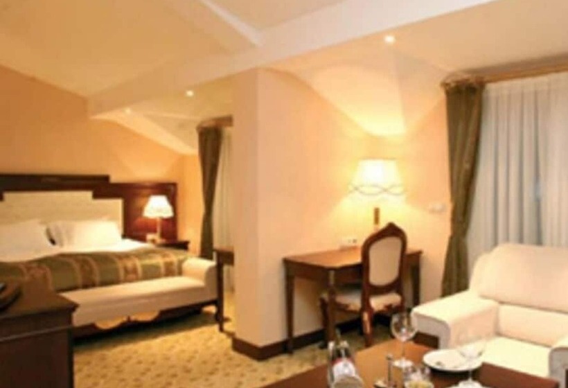 هتل Latanya Palm & Spa Airport Antalya