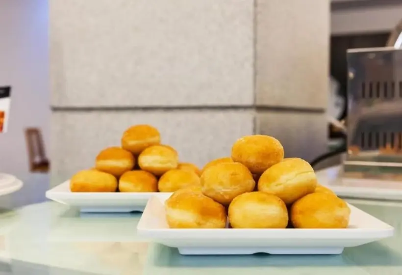 Lux Fatima Park   Hotel, Suites & Residence