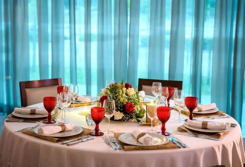 Lux Fatima Park   Hotel, Suites & Residence