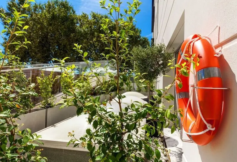 Lux Fatima Park   Hotel, Suites & Residence