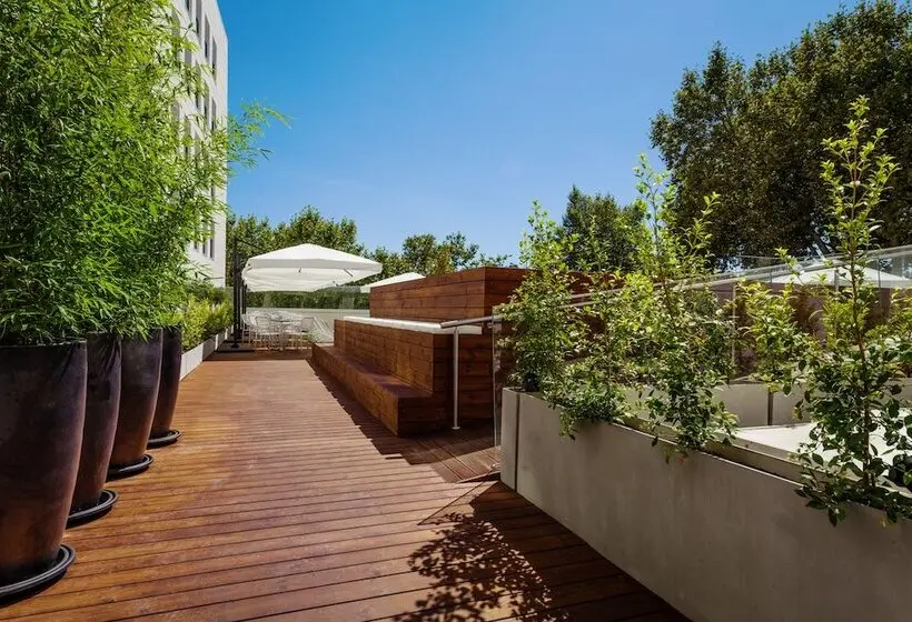 Lux Fatima Park   Hotel, Suites & Residence