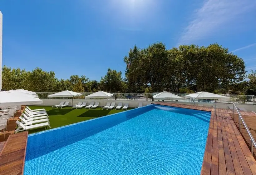 Lux Fatima Park   Hotel, Suites & Residence