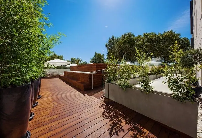 Lux Fatima Park   Hotel, Suites & Residence