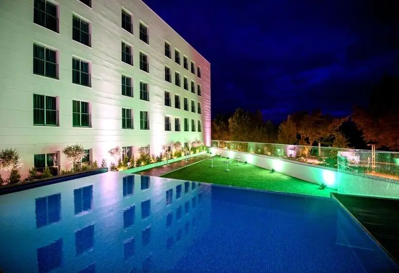 Lux Fatima Park   Hotel, Suites & Residence