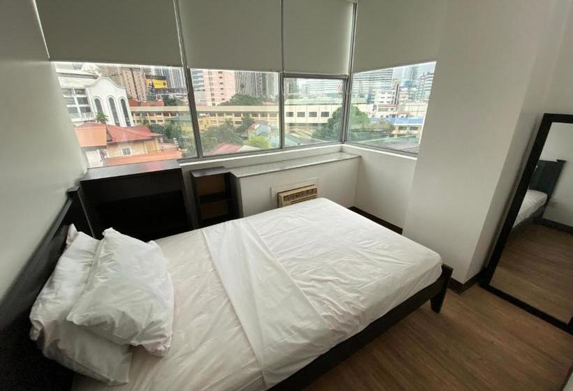 Hotel Oyo 732 Dansalan Suites