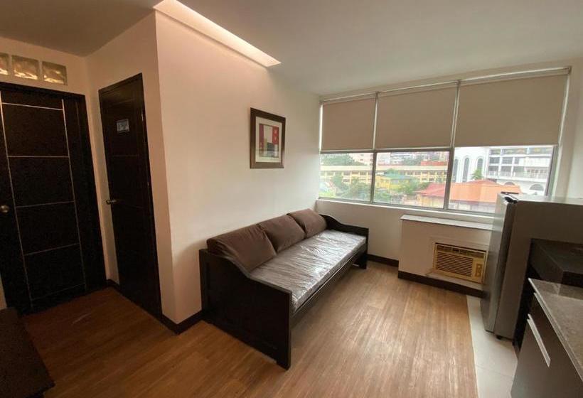 Hotel Oyo 732 Dansalan Suites