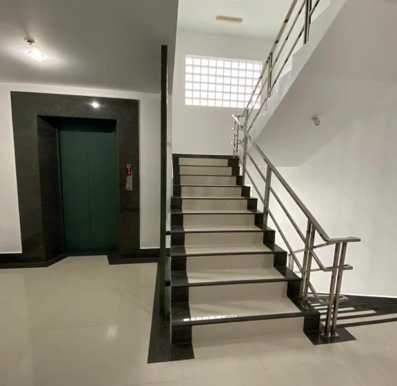 Hotel Oyo 732 Dansalan Suites