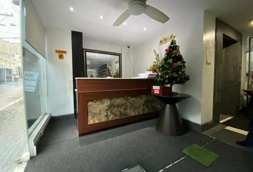 Hotel Oyo 732 Dansalan Suites