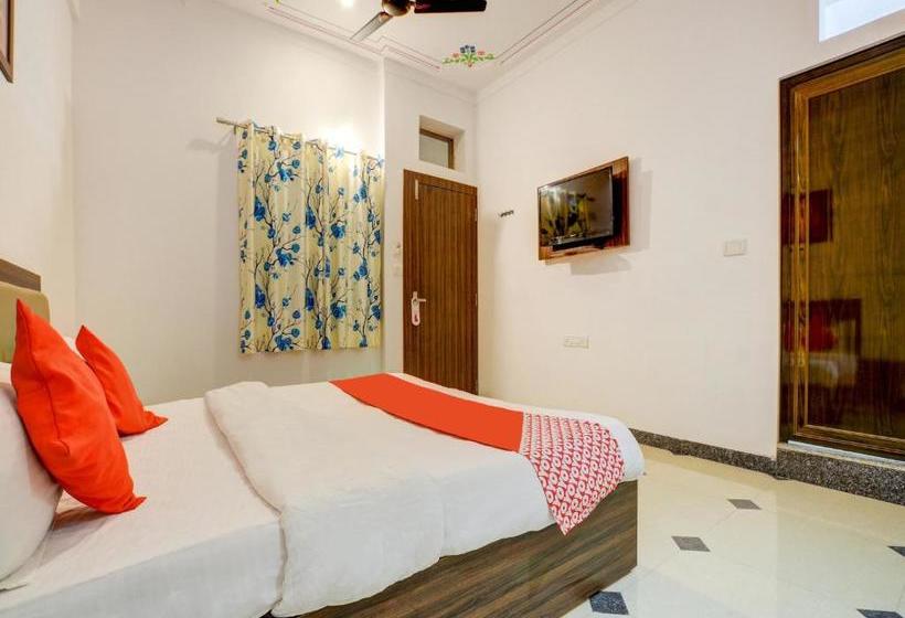 Hotel Oyo 77534 Gaj Palace