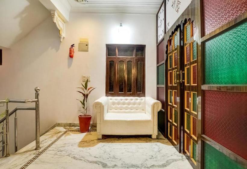 Hotel Oyo 77534 Gaj Palace