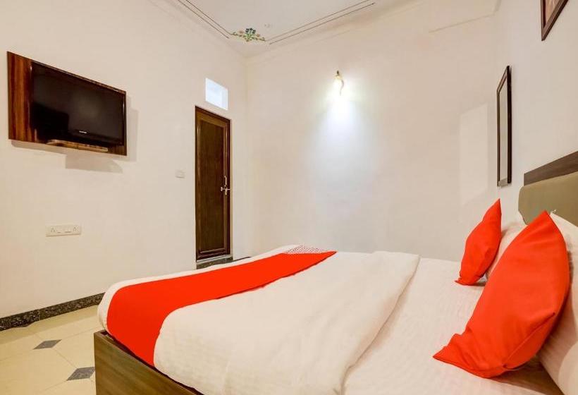 Hotel Oyo 77534 Gaj Palace