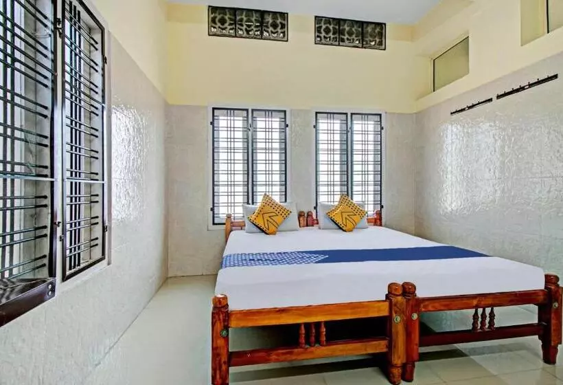 هتل Spot On J P Tourist Home