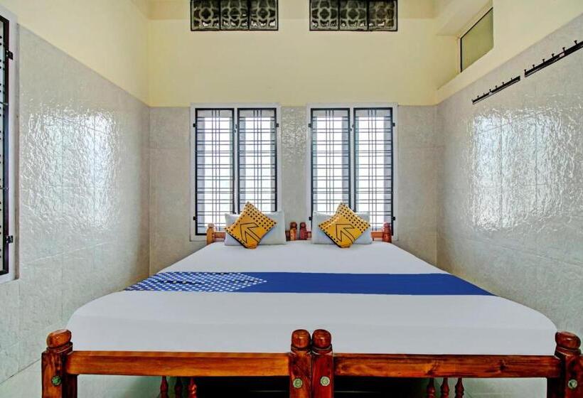 בית מלון כפרי Spot On J P Tourist Home