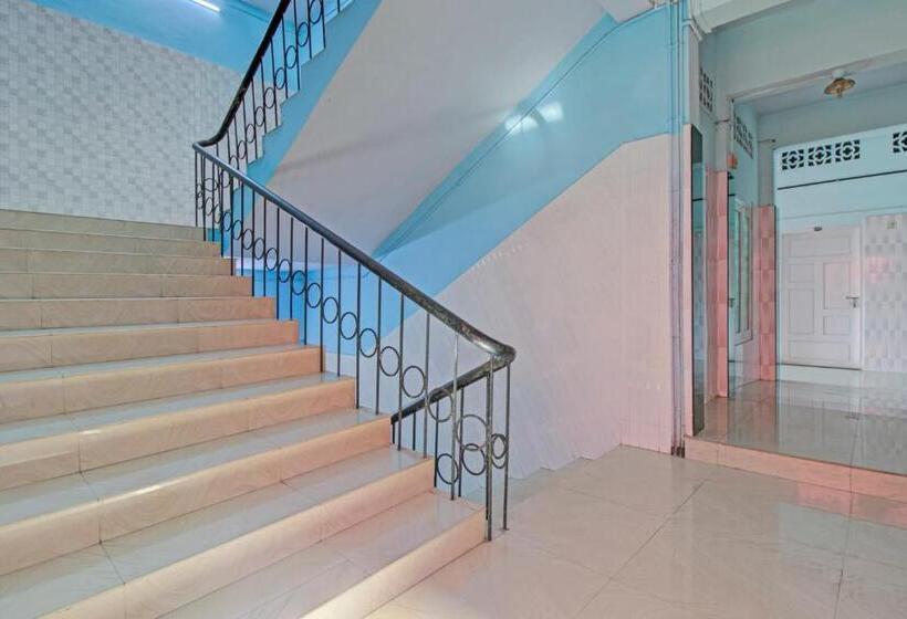 בית מלון כפרי Spot On J P Tourist Home