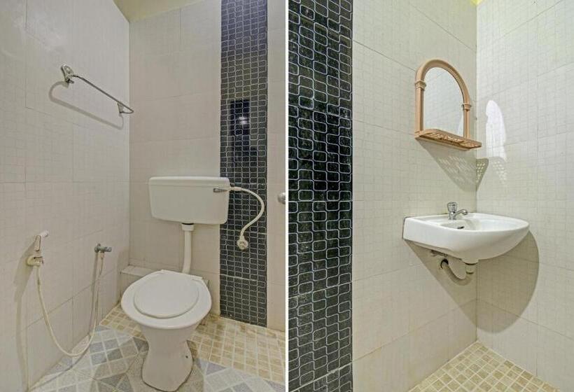 בית מלון כפרי Spot On J P Tourist Home