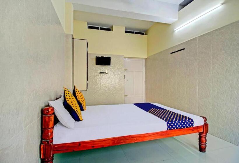 בית מלון כפרי Spot On J P Tourist Home