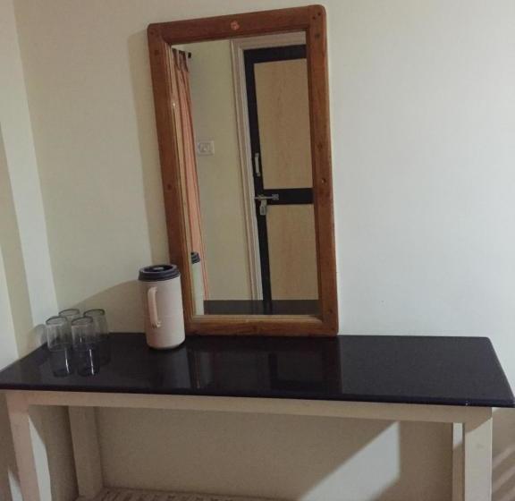 Hotel Suprabath Towers