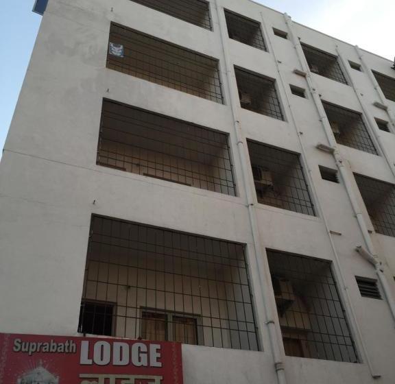 Hotel Suprabath Towers