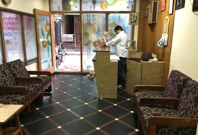 Hotel Suprabath Towers