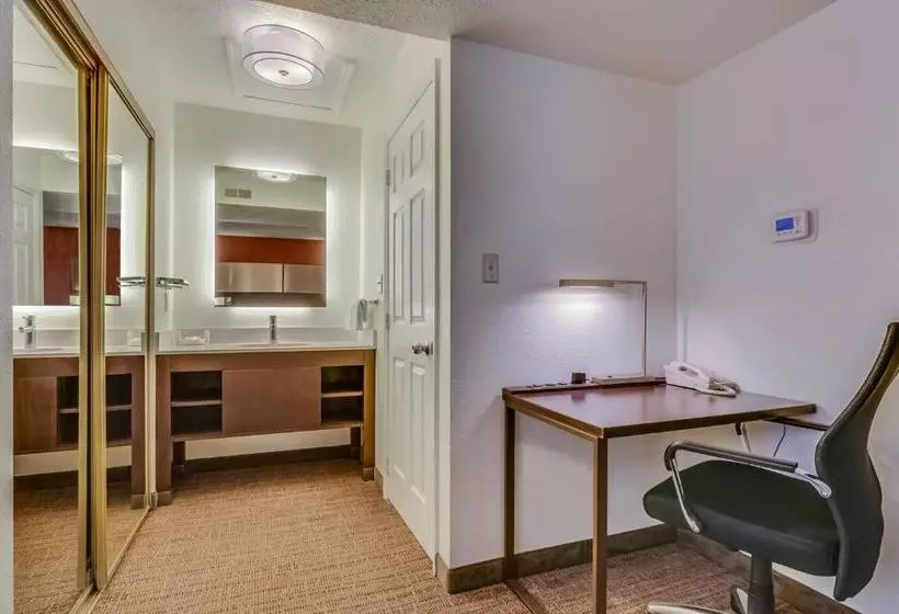 هتل Vivo South Bend