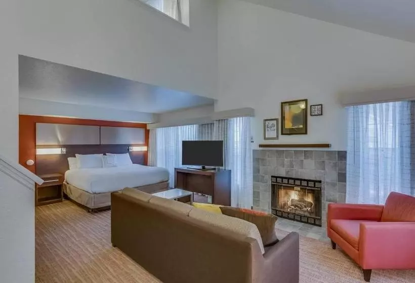 هتل Vivo South Bend