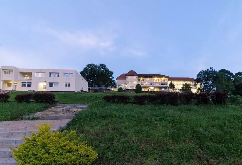 پانسیون Trendy Deluxe Double Rooms In Masaka   1