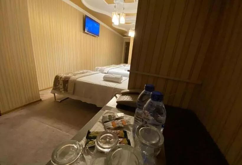 Budget Hostel