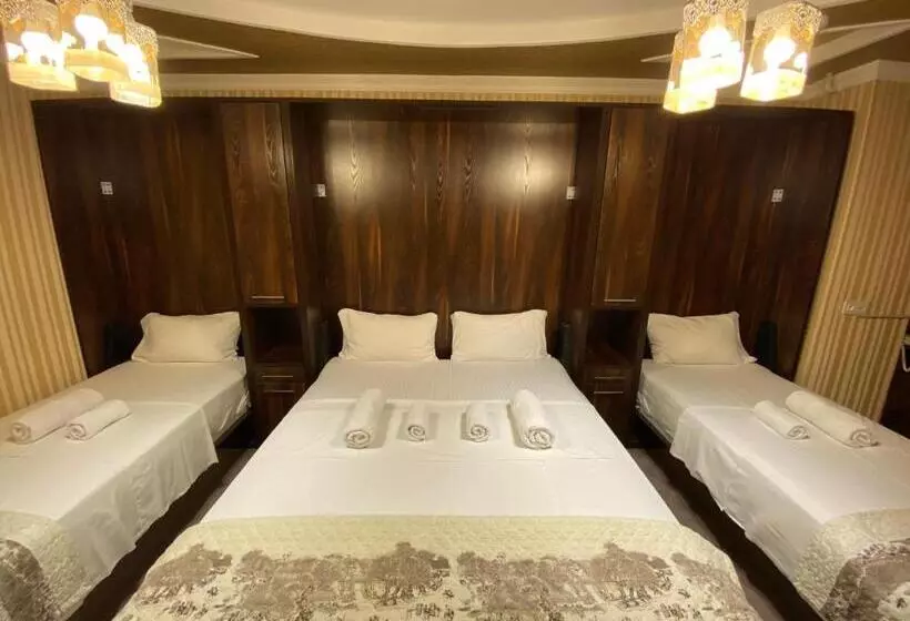 Budget Hostel