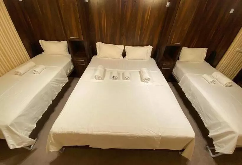 Budget Hostel