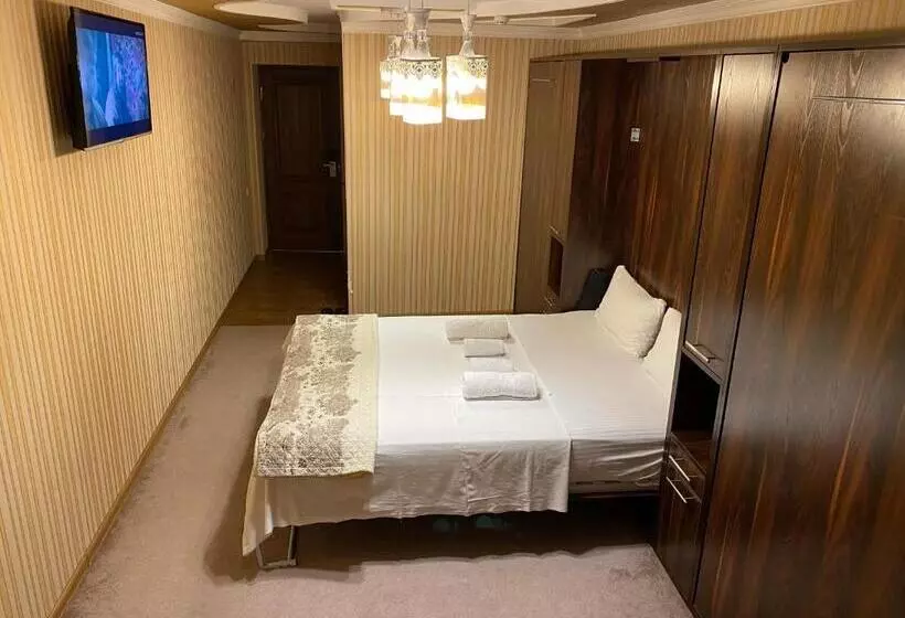 Budget Hostel