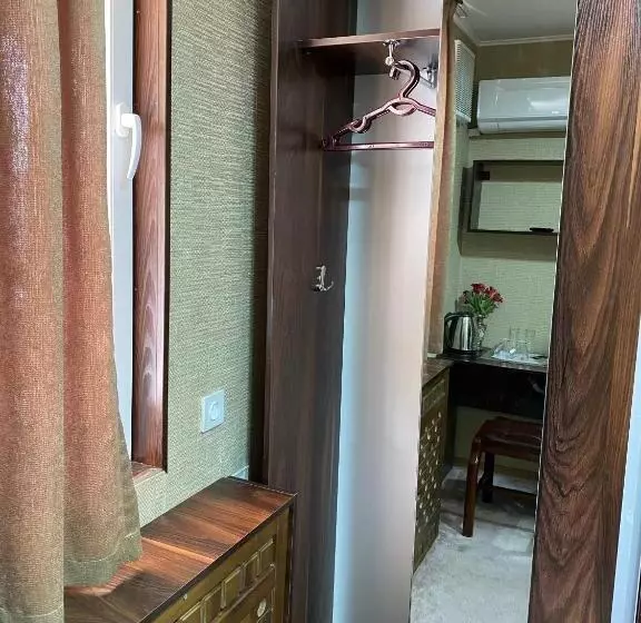 Budget Hostel