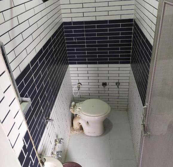 בית מלון כפרי Kalyan