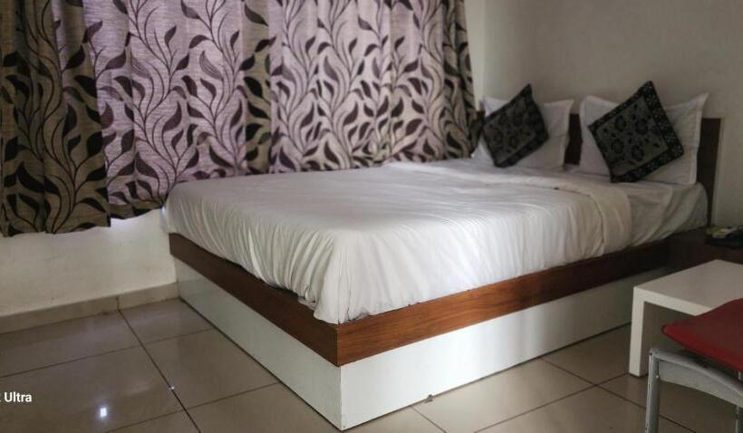 בית מלון כפרי Kalyan