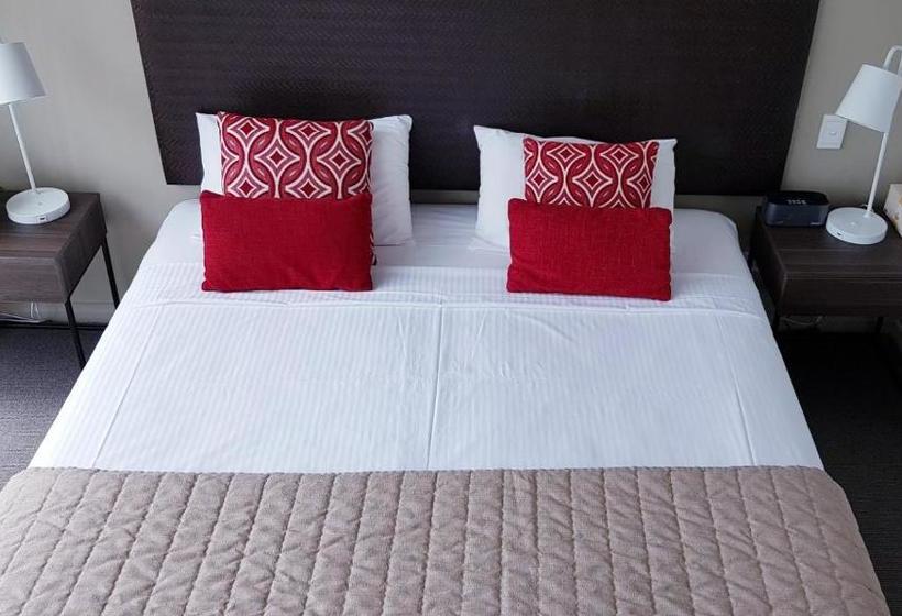 فندق Legends One Bedroom Apartment   Coasthm