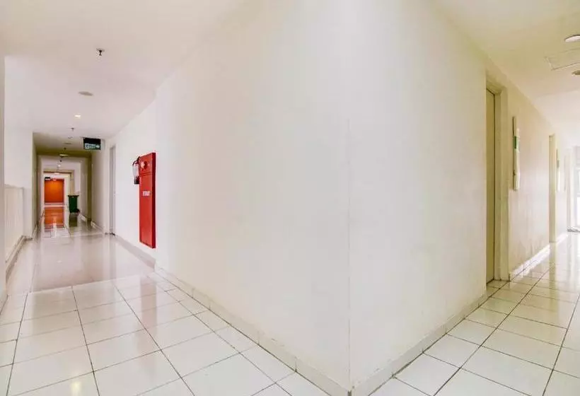 هتل Oyo 90196 Enda Rooms
