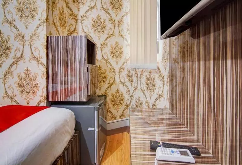هتل Oyo 90196 Enda Rooms