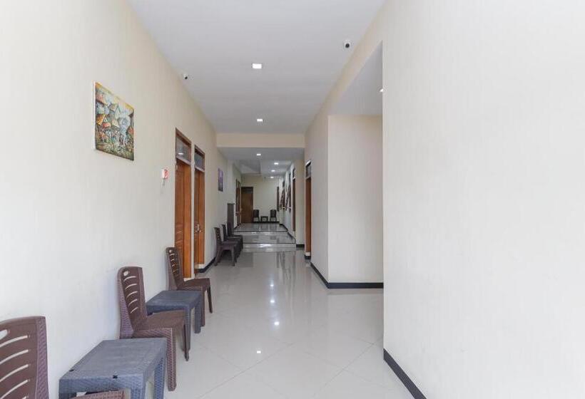 Hotel Reddoorz At Wr Supratman Batu