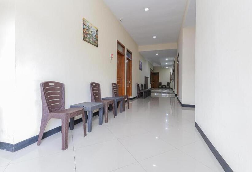 Hotel Reddoorz At Wr Supratman Batu