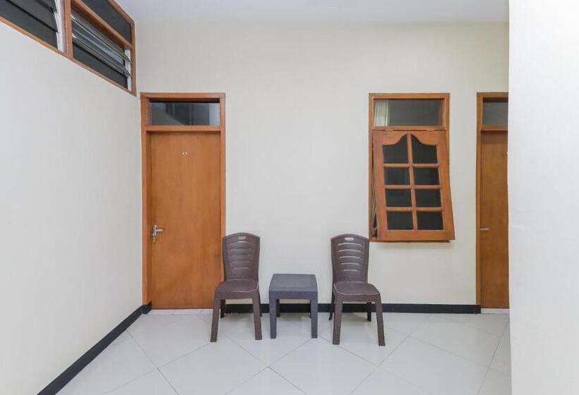 Hotel Reddoorz At Wr Supratman Batu