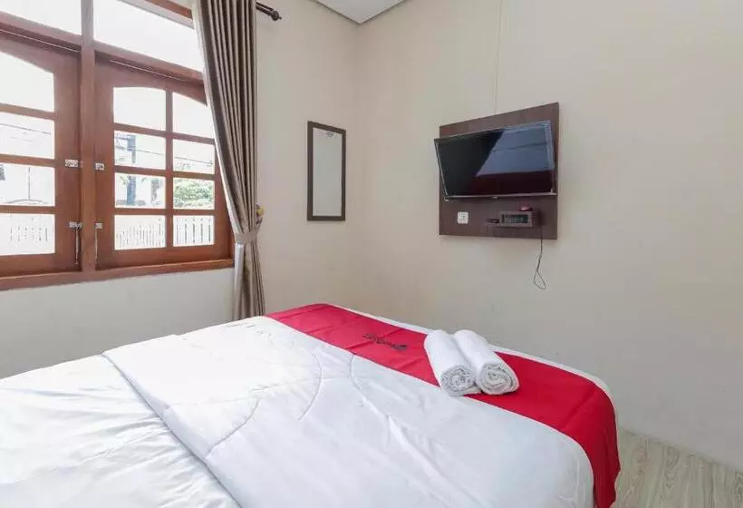 Hotelli Reddoorz At Wr Supratman Batu