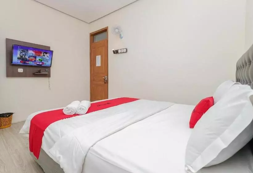 Hotelli Reddoorz At Wr Supratman Batu
