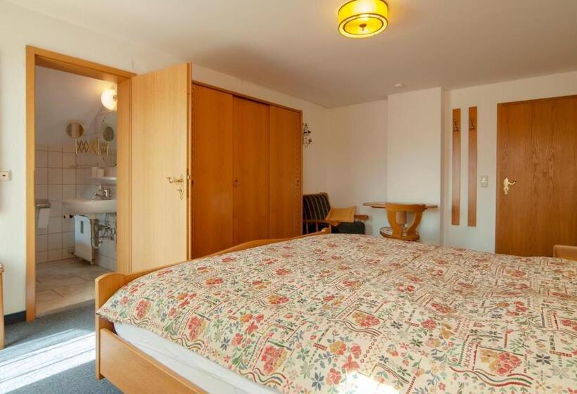 ペンション Dorfwirt Pfronten