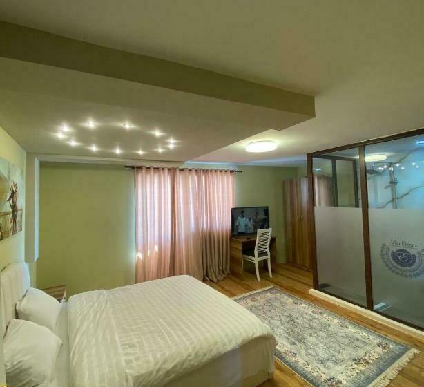 پانسیون Villa Elear