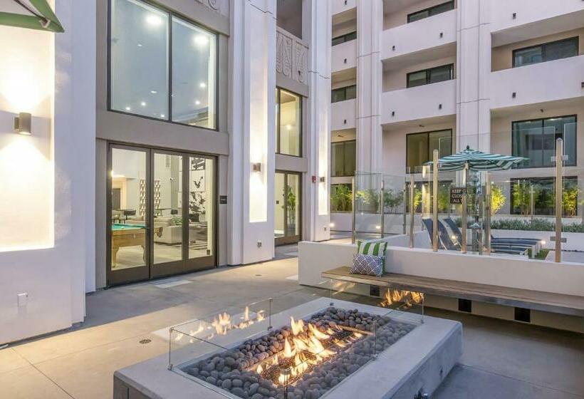 Suitesrus Apart  At Miracle Mile