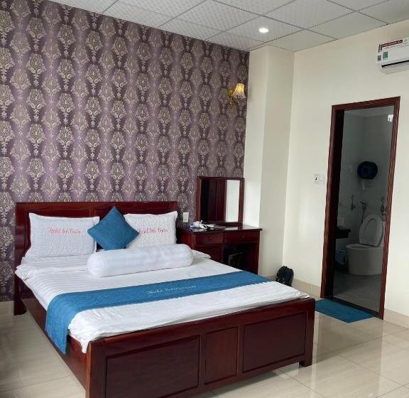 Anh Tuấn Hotel & Coffee   Pleiku, Gia Lai