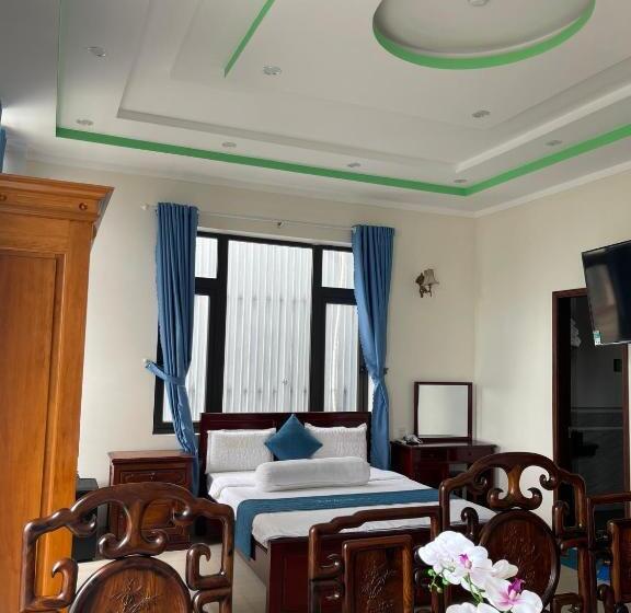 Anh Tuấn Hotel & Coffee   Pleiku, Gia Lai