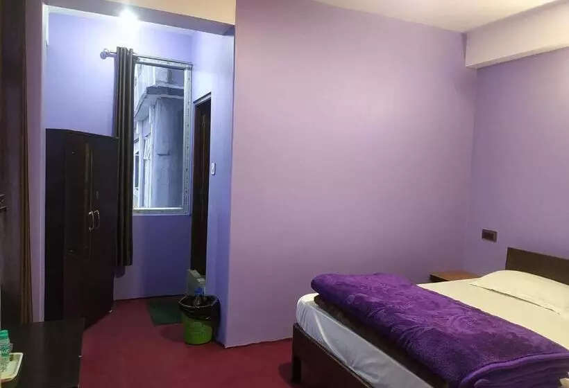 Hotel Ava Inn