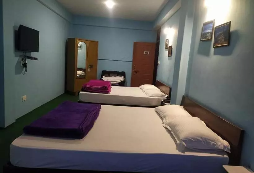 Hotel Ava Inn