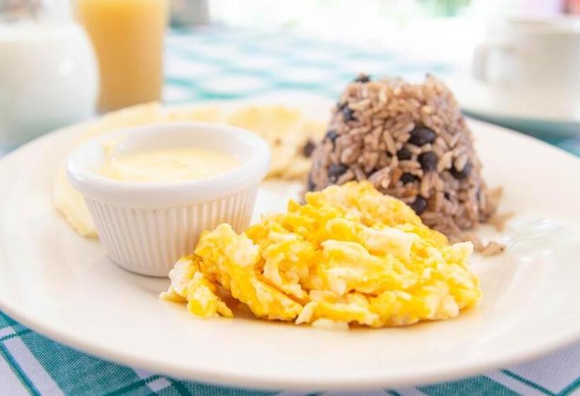 Hotel Confort Arenal