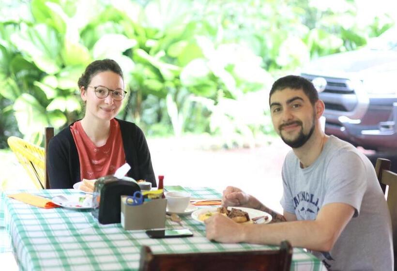 Hotel Confort Arenal